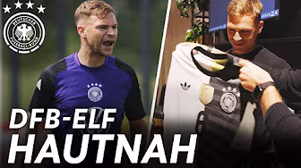 Feuchte Augen bei Kimmich-Ehrung 💯| Final4 - Hautnah mit der Nationalmannschaft