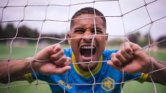 Behind the scenes of the Wolves x SUDU Third Kit shoot! background