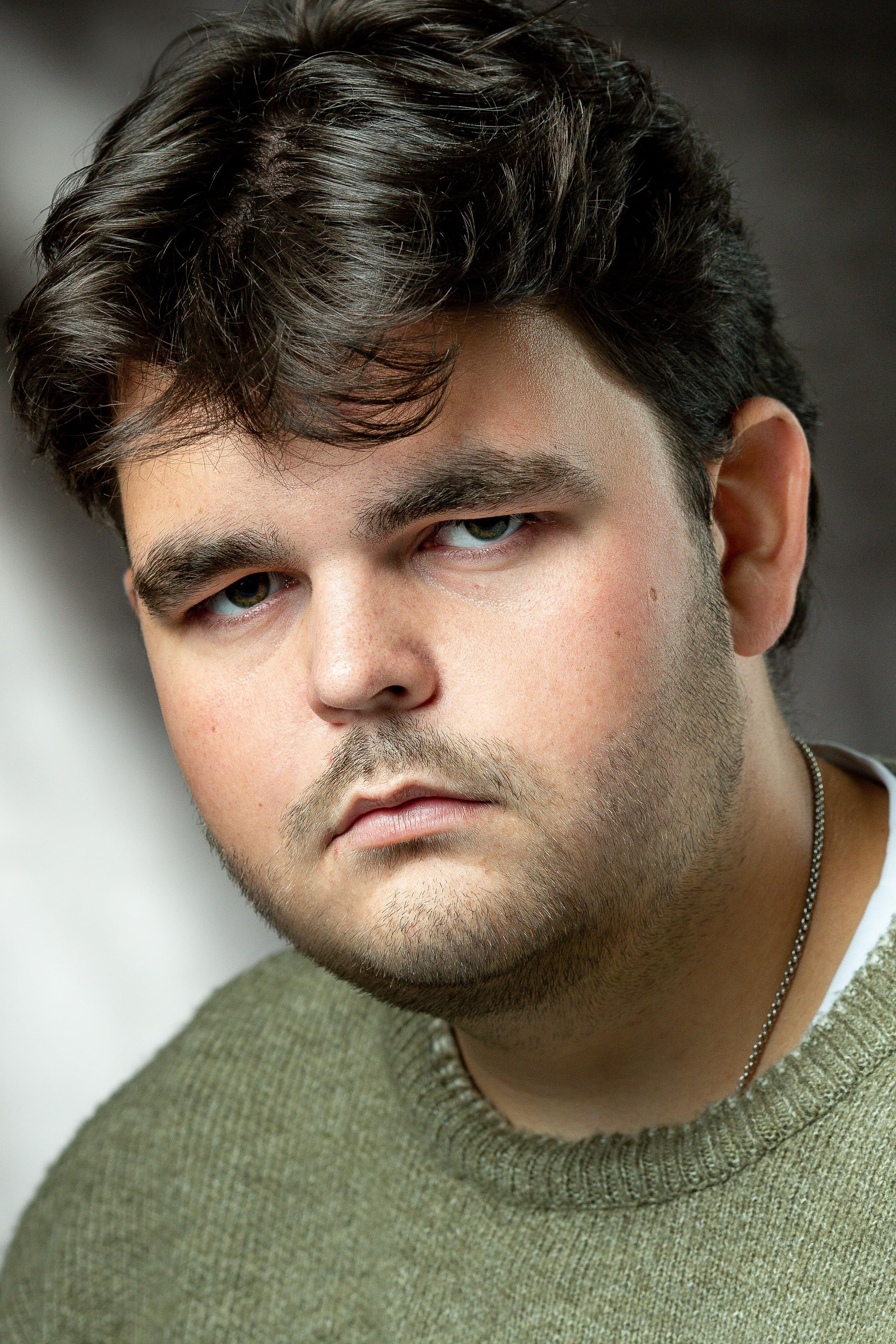 actor Luke Ayres large photo