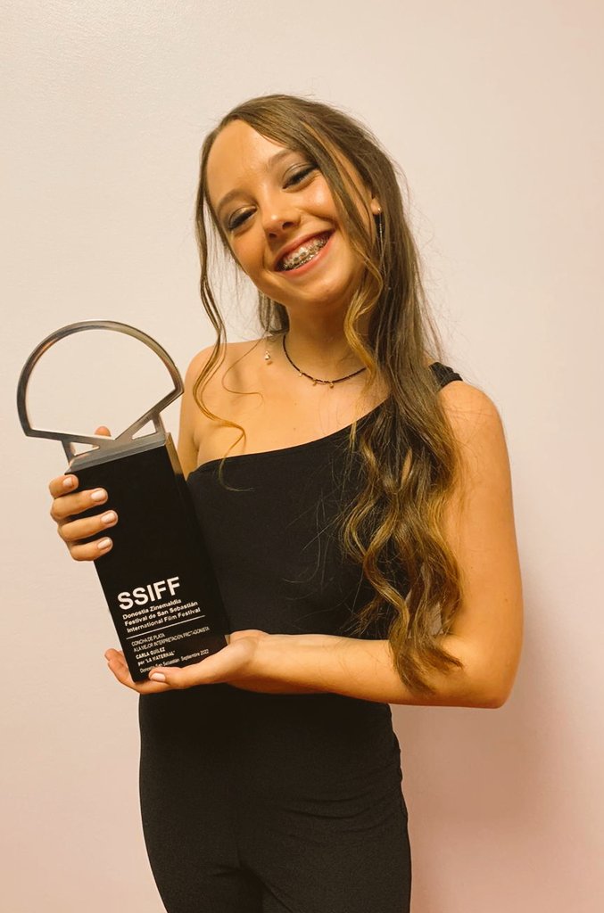 actor Carla Quílez large photo