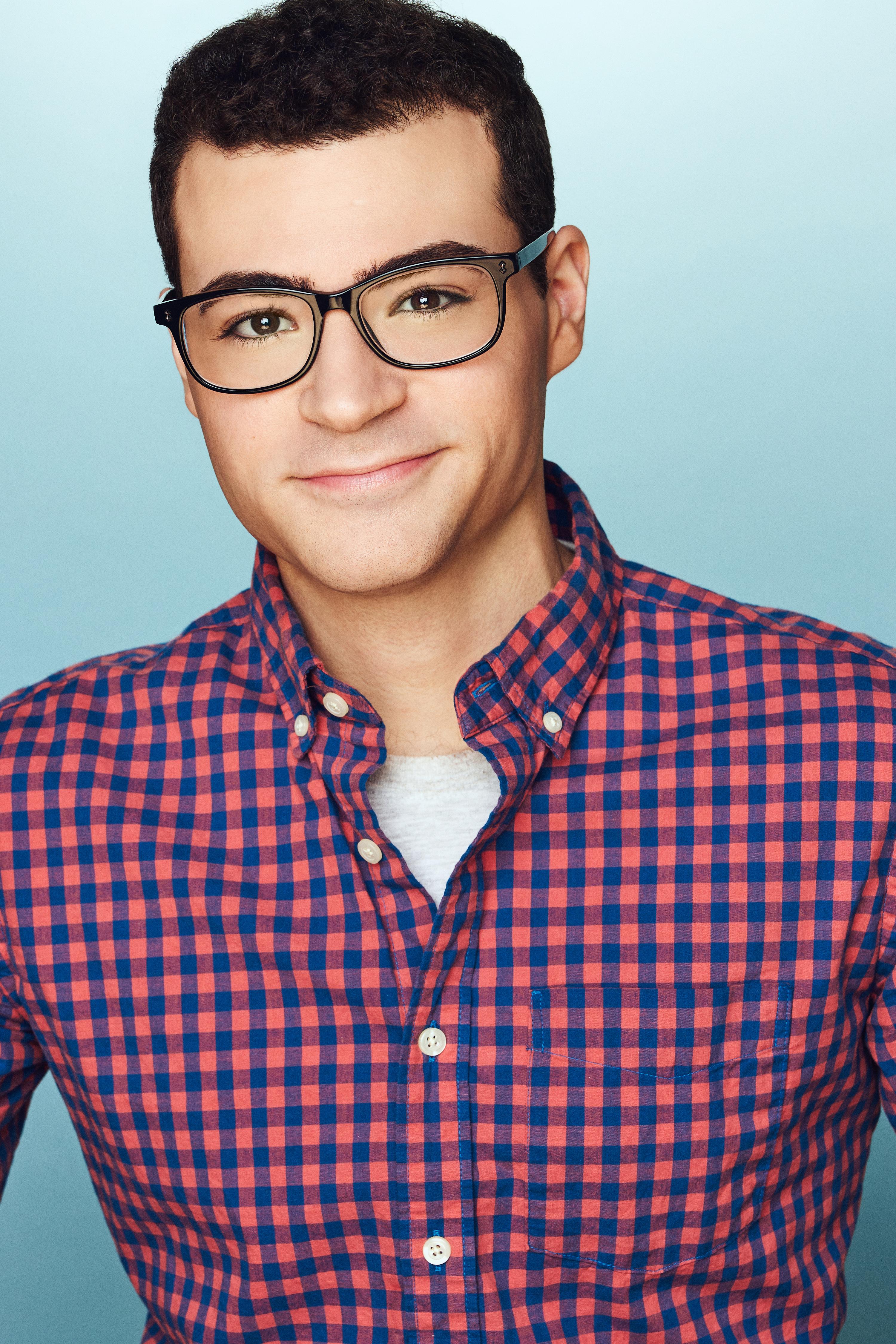 actor Harry Belden large photo