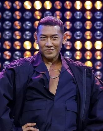 actor Niti Chaichitatorn large photo