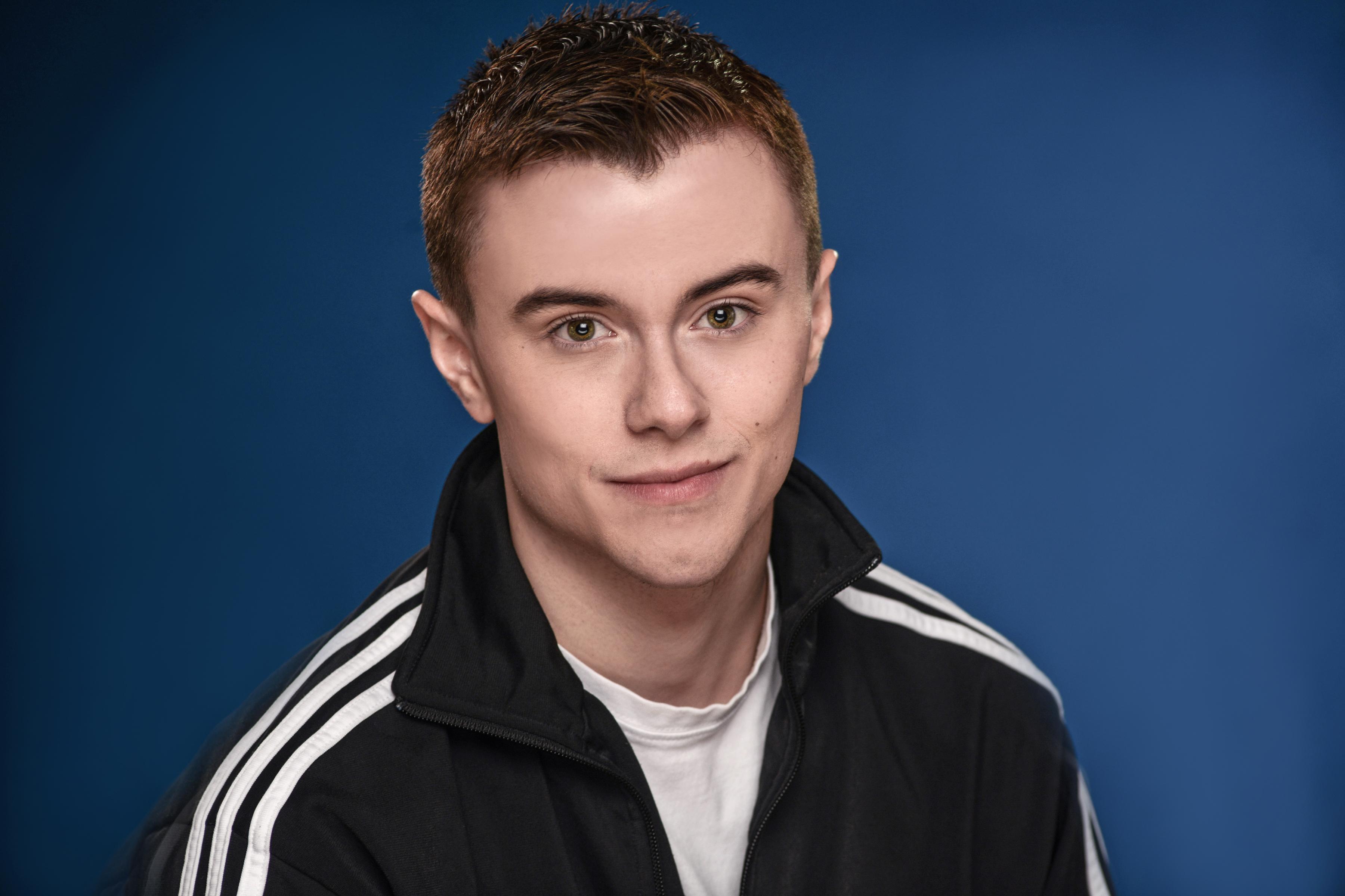 actor Ryan Sutherland large photo