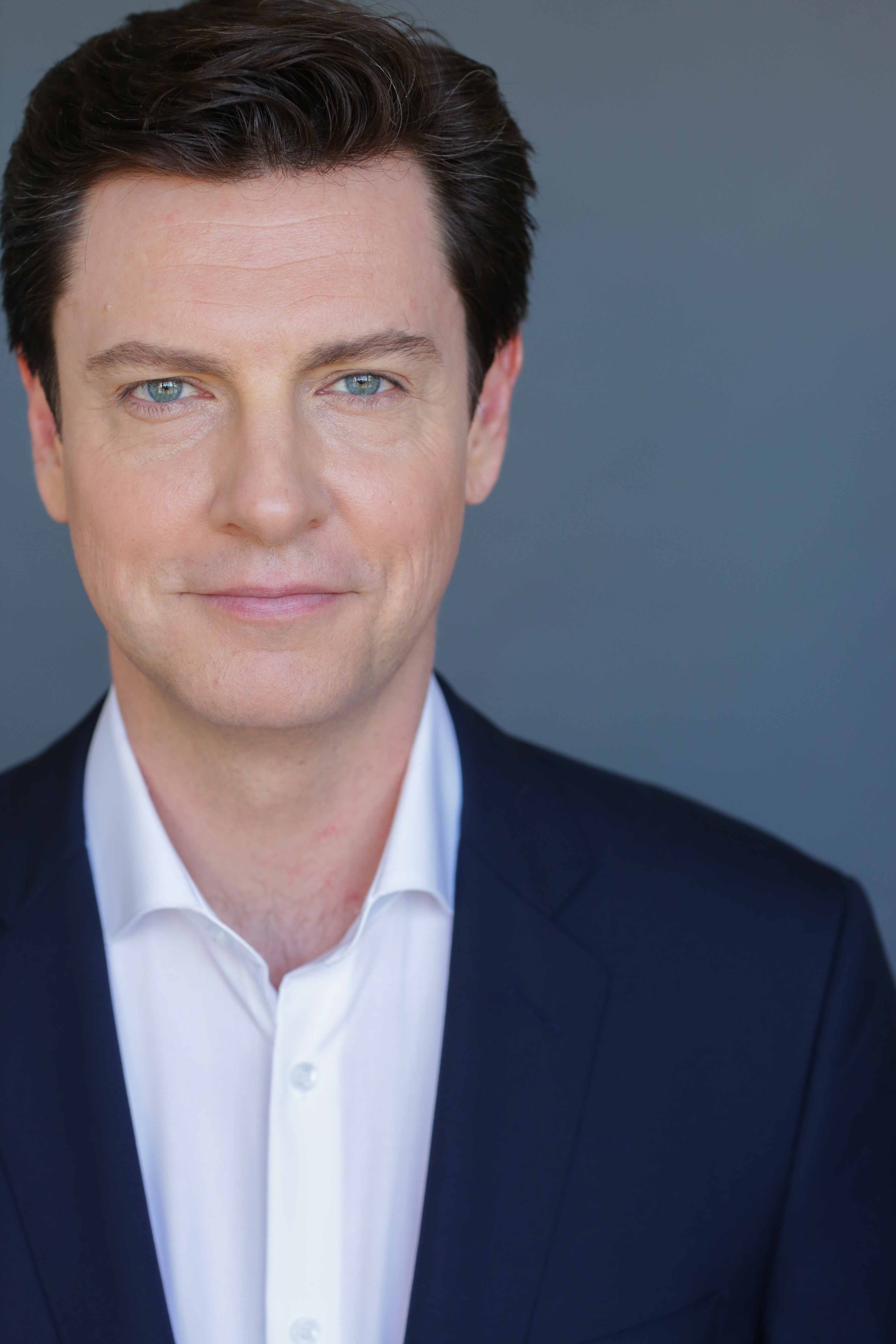 actor Alex Ball large photo