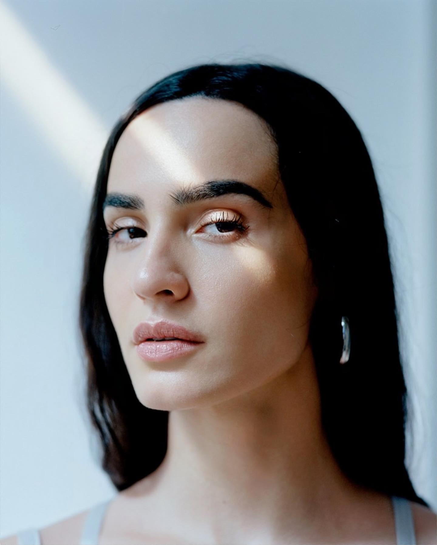 actor May-Linda Kosumovic large photo