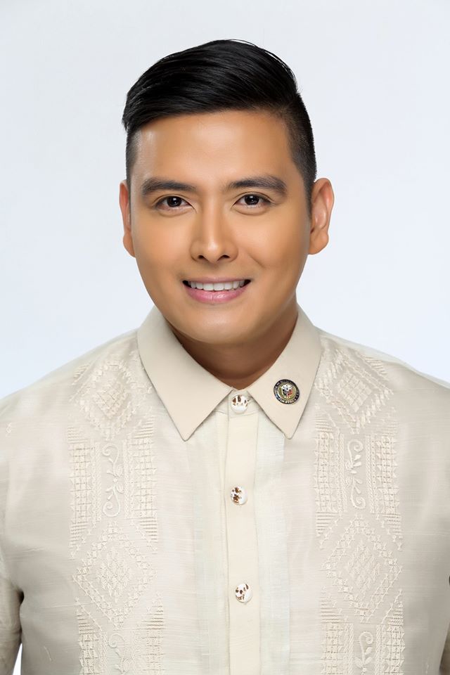 actor Alfred Vargas large photo