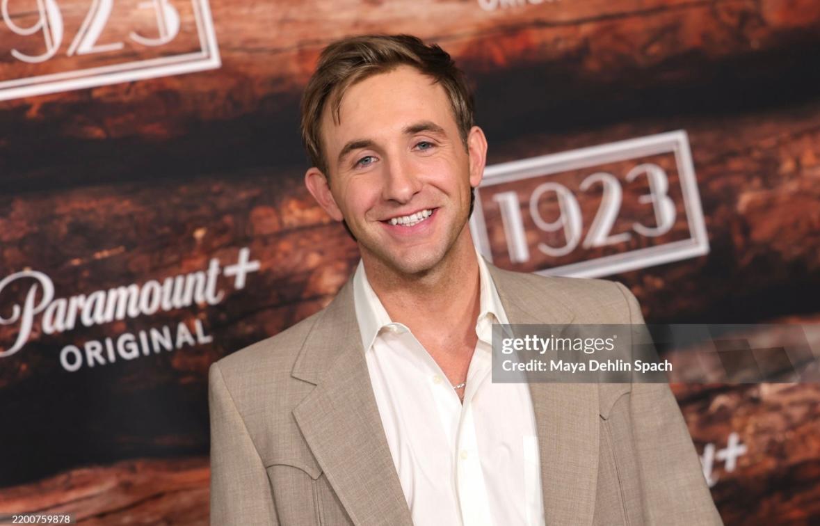 actor Caleb Martin large photo