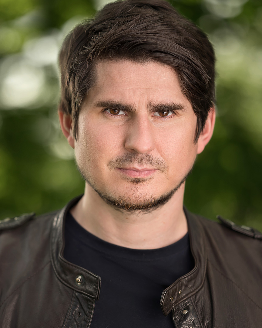 actor Dean Marshall large photo