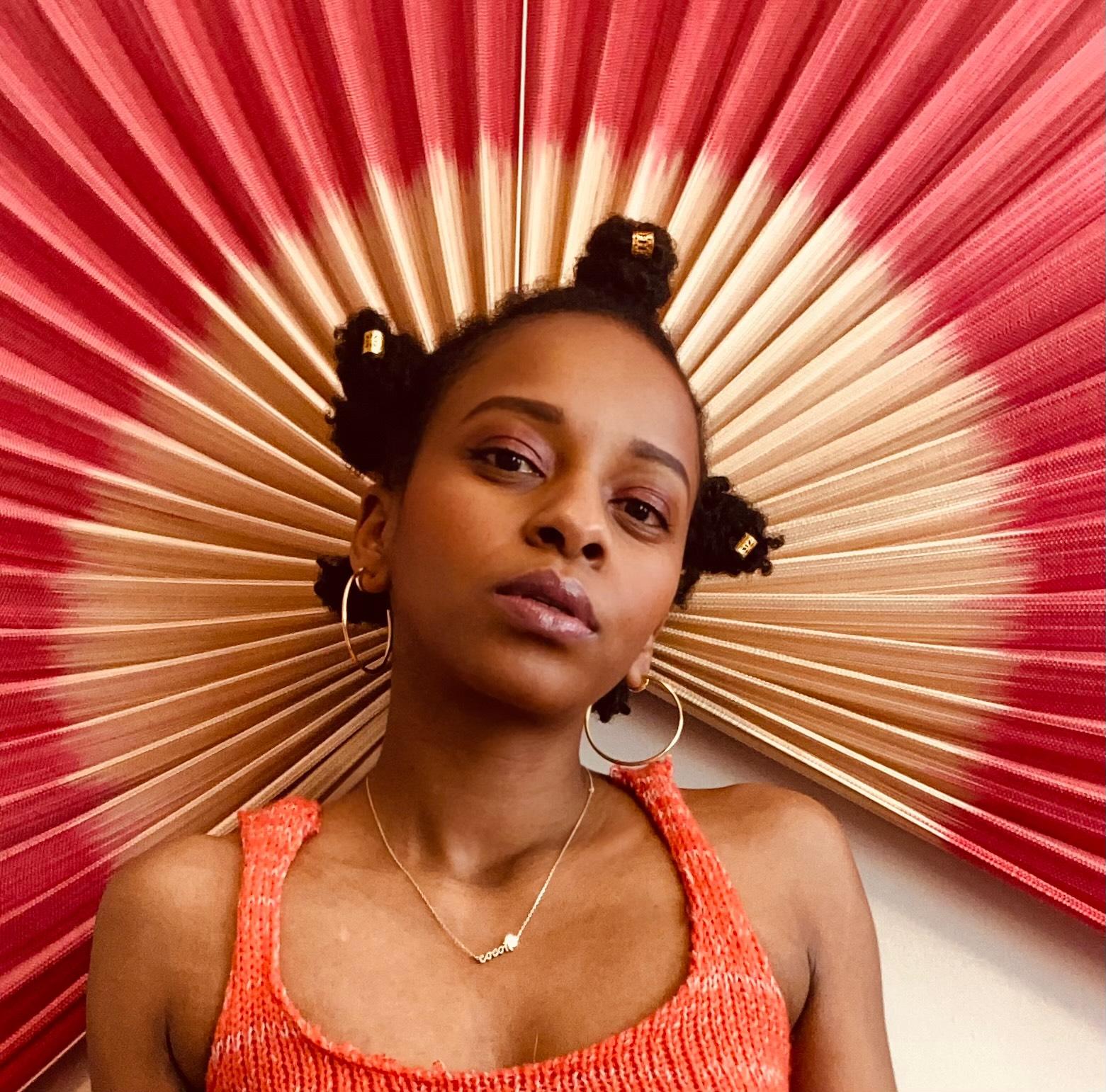 actor Sonia Denis large photo