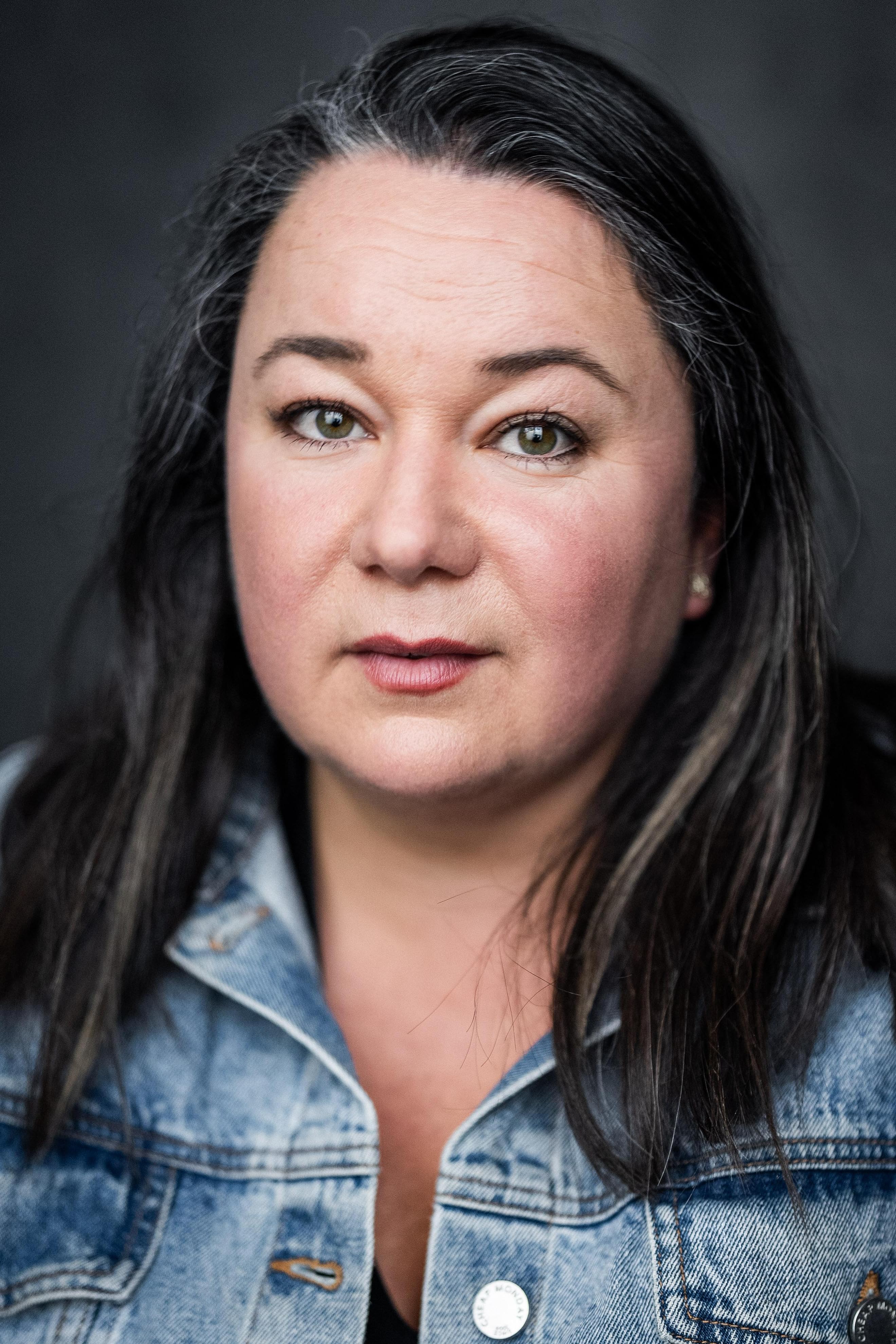 actor Shelley Longworth large photo