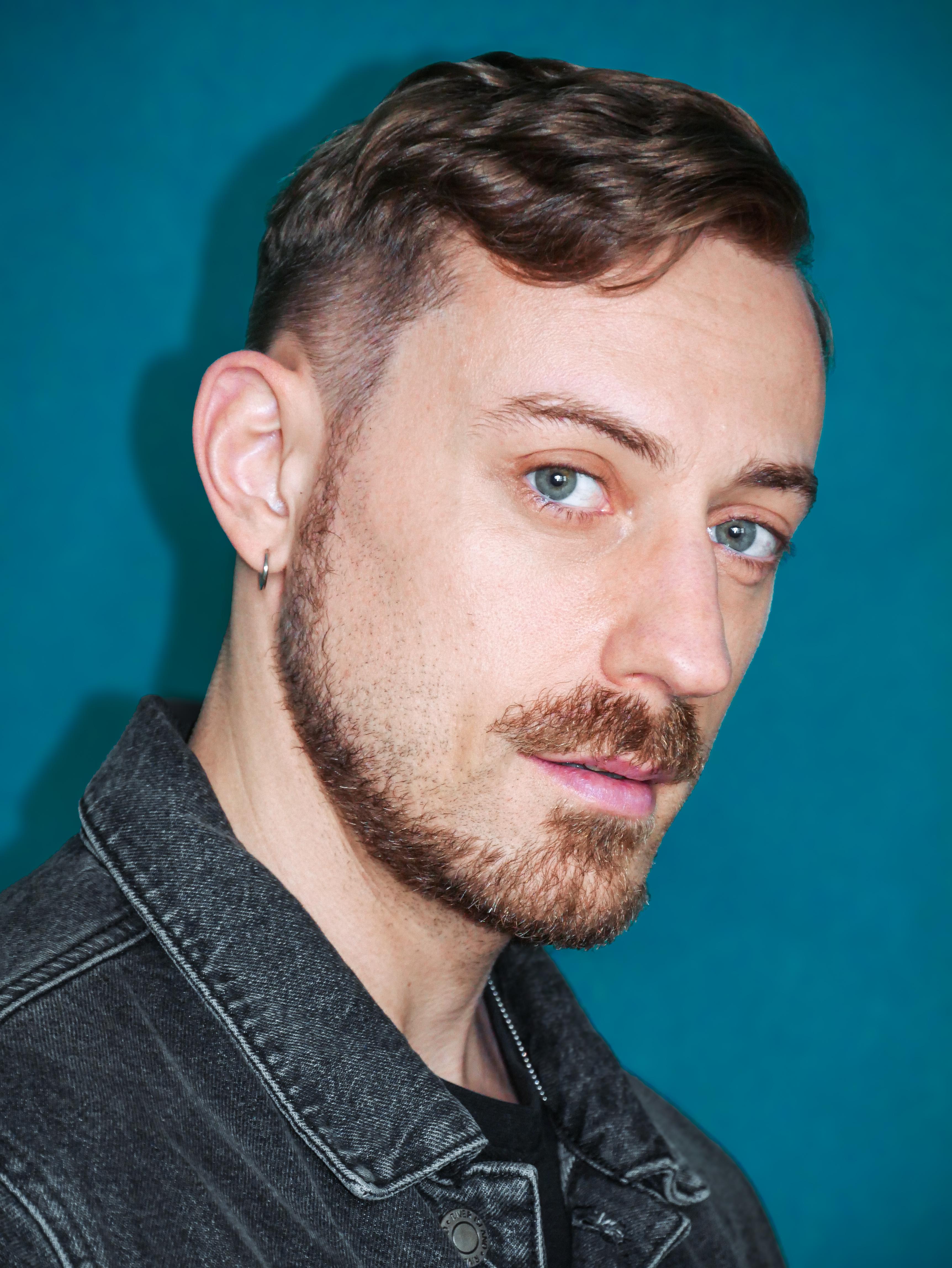 actor Alex Lee large photo