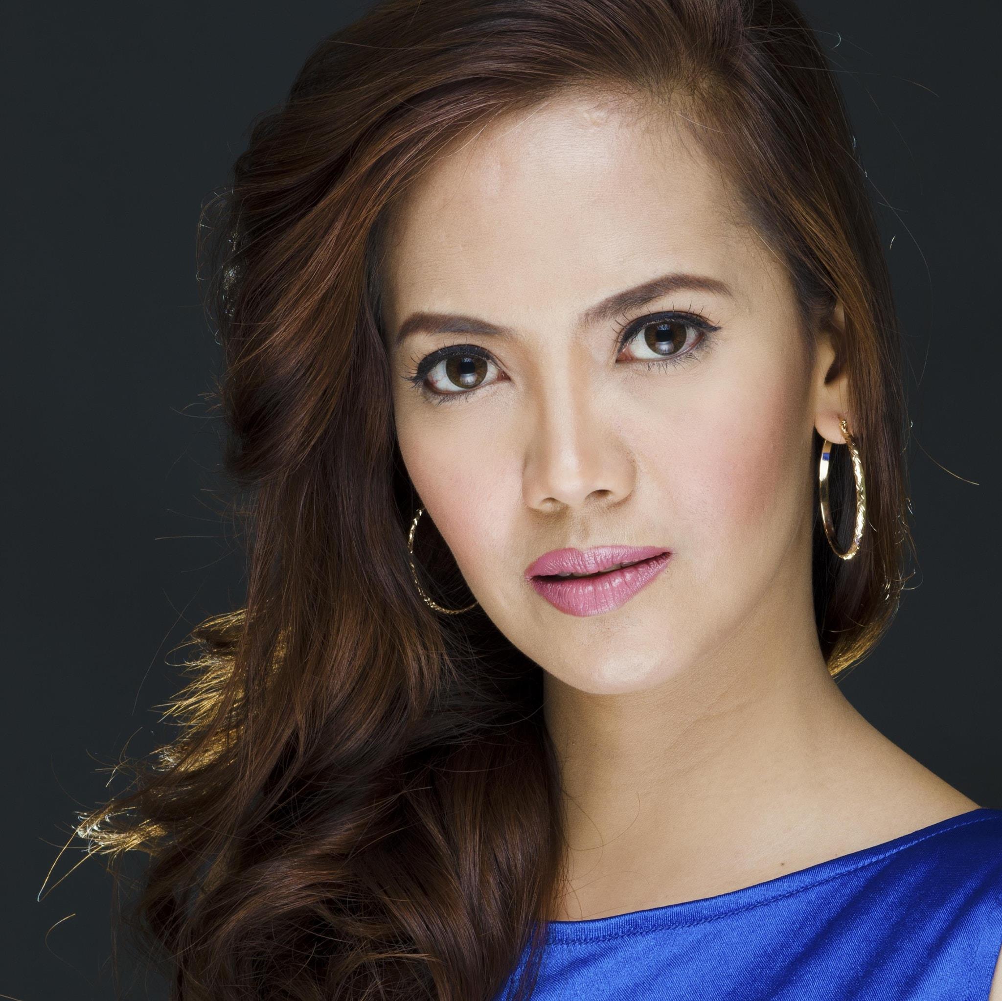 actor Diana Alferez large photo