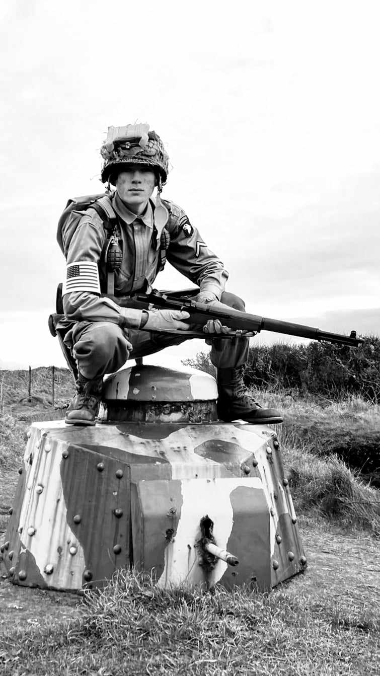 actor Martin DeVon large photo