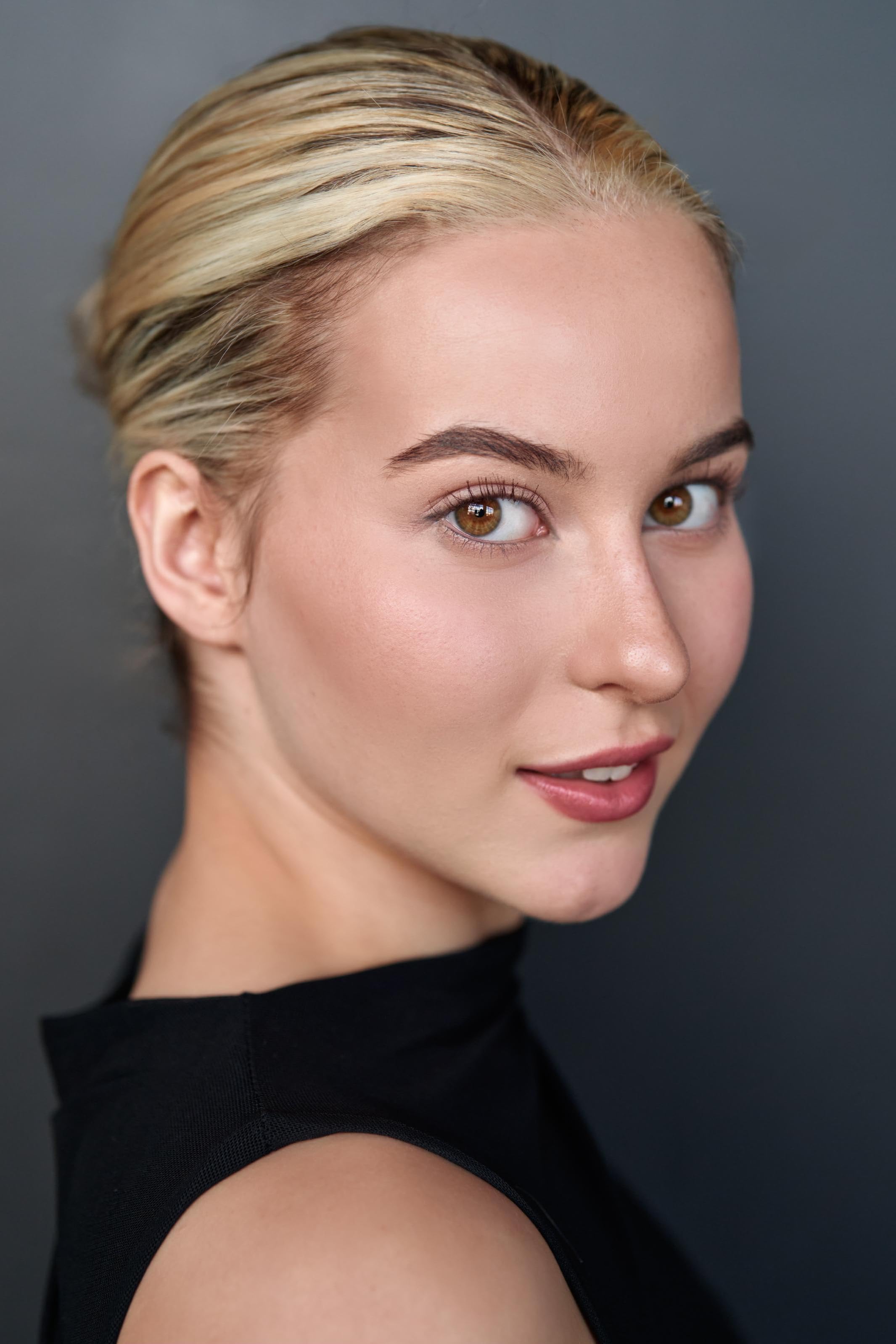 actor Sarah Alexander large photo