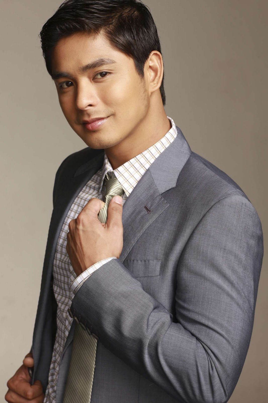 actor Coco Martin large photo