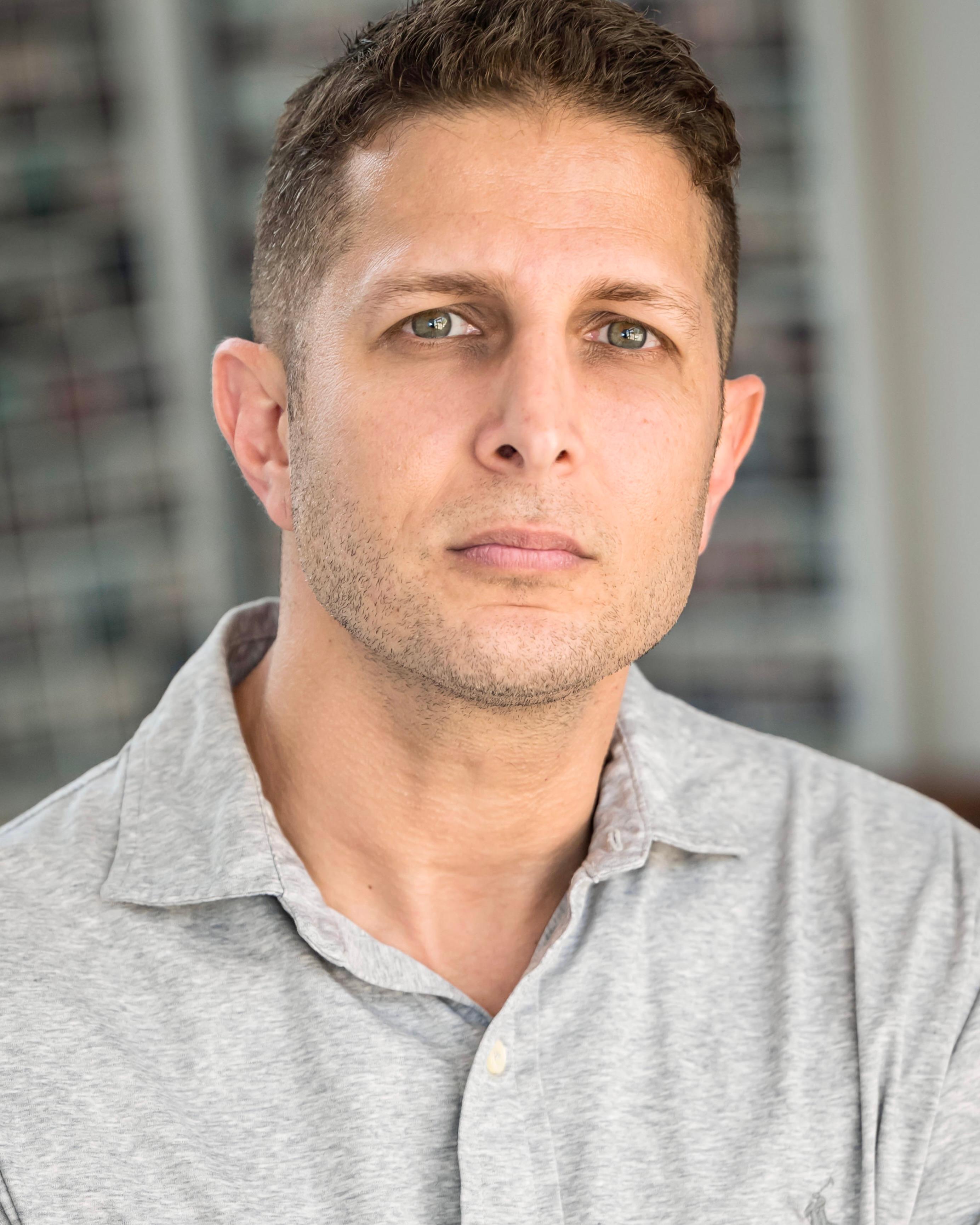 actor Ray Sanz large photo