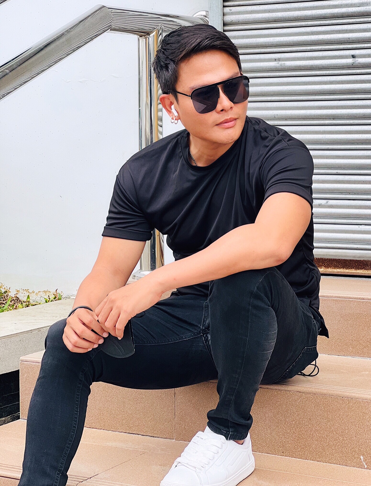 actor Clint Salvoro large photo