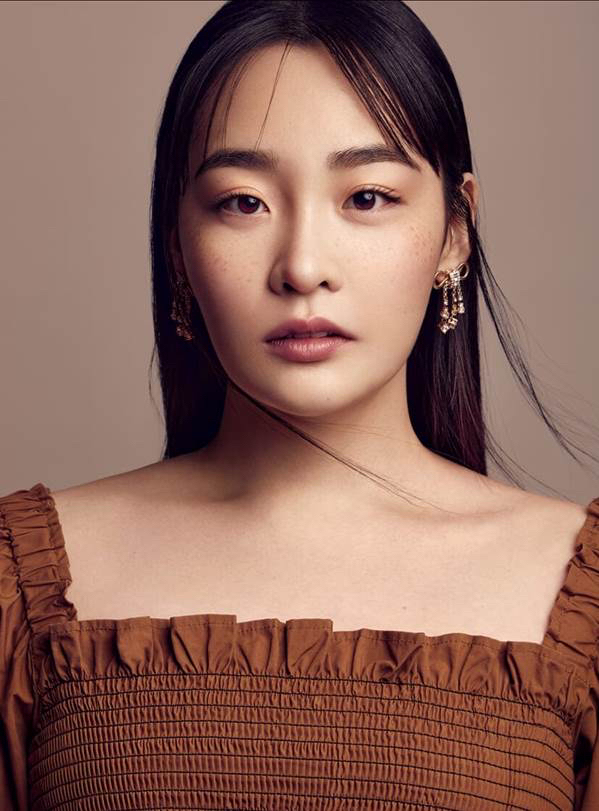 actor Minha Kim large photo