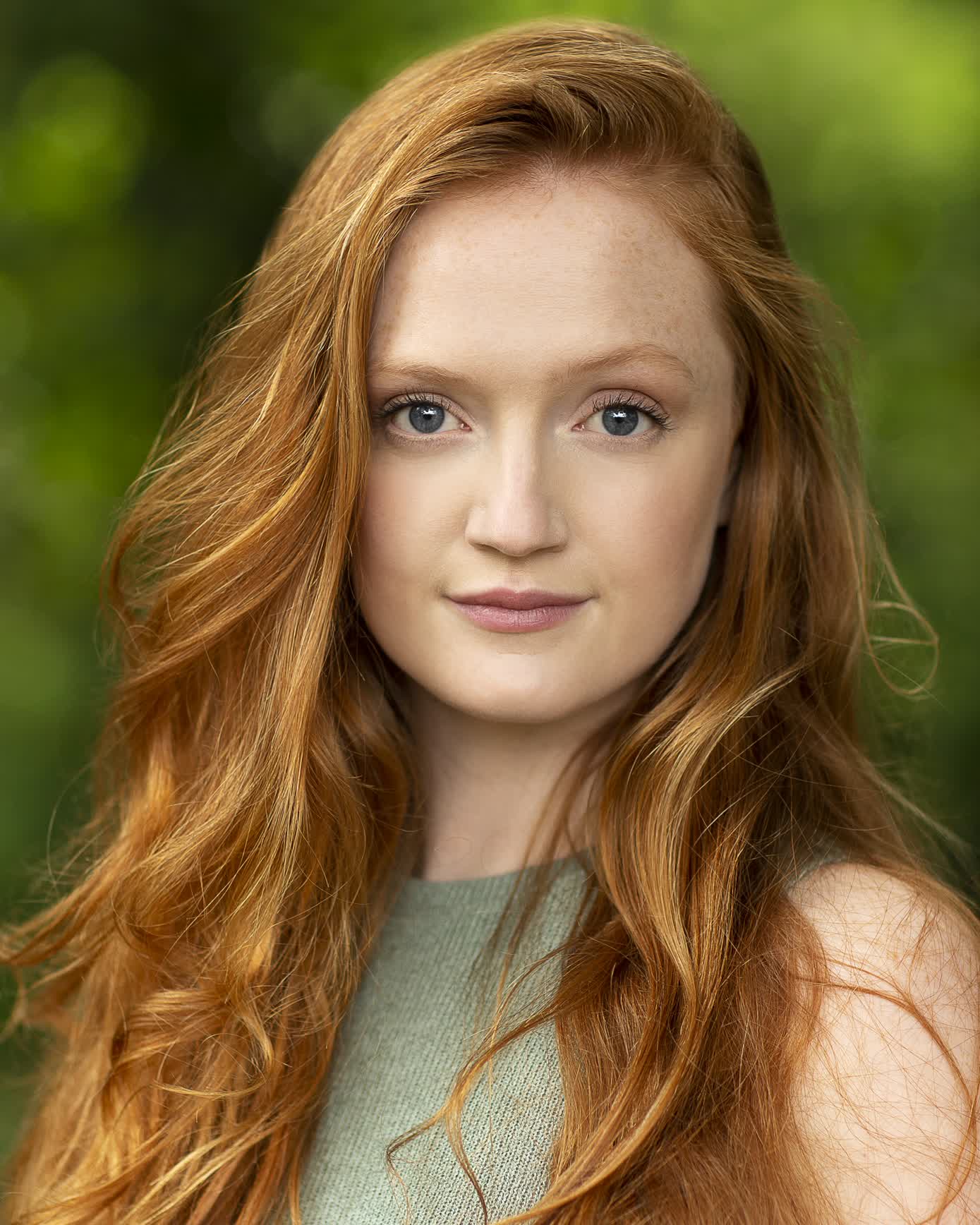 actor Elaine O'Dwyer large photo