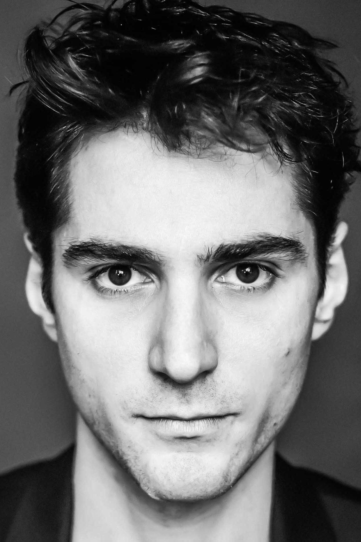 actor Guillaume Marbeck large photo