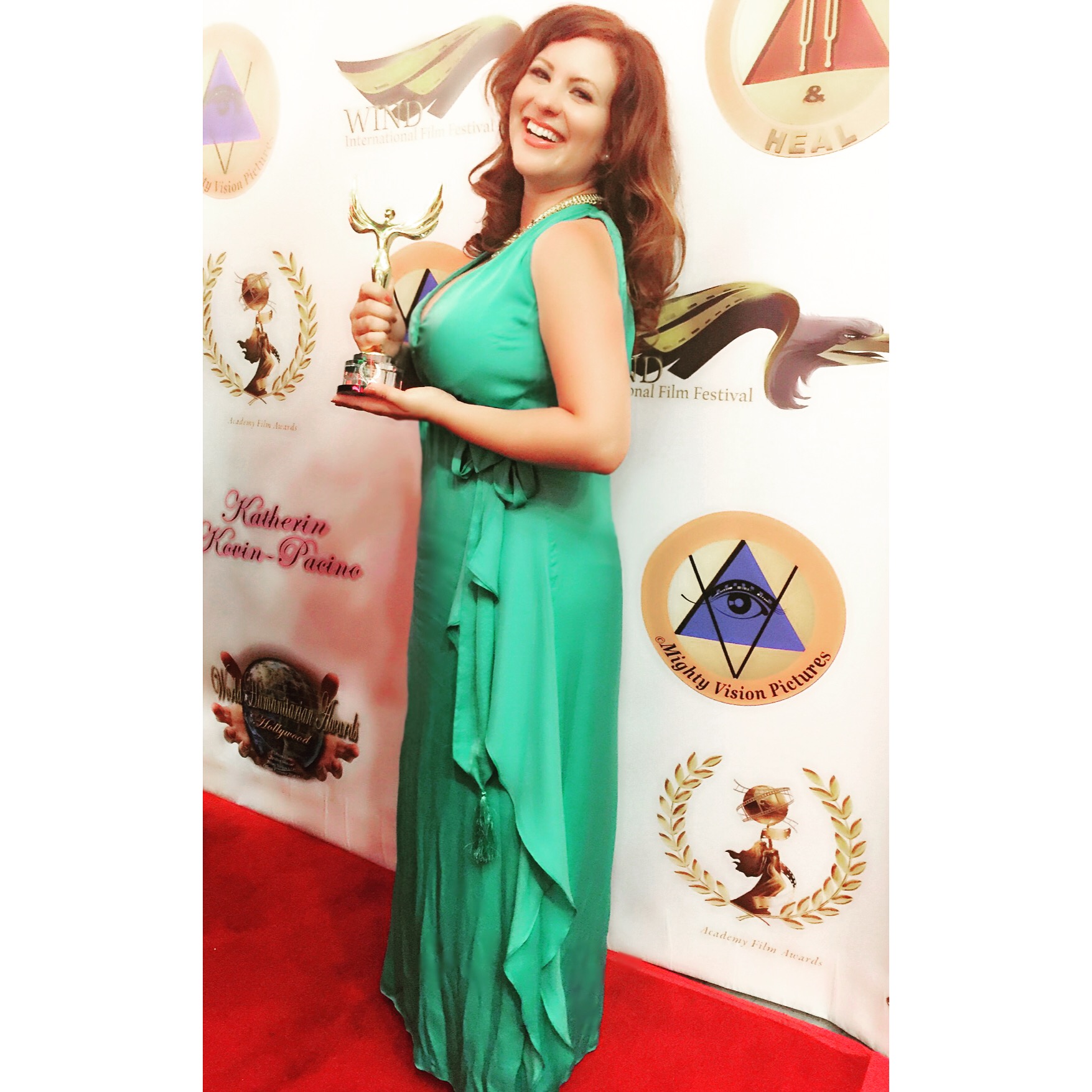 actor Alexis Nichols large photo