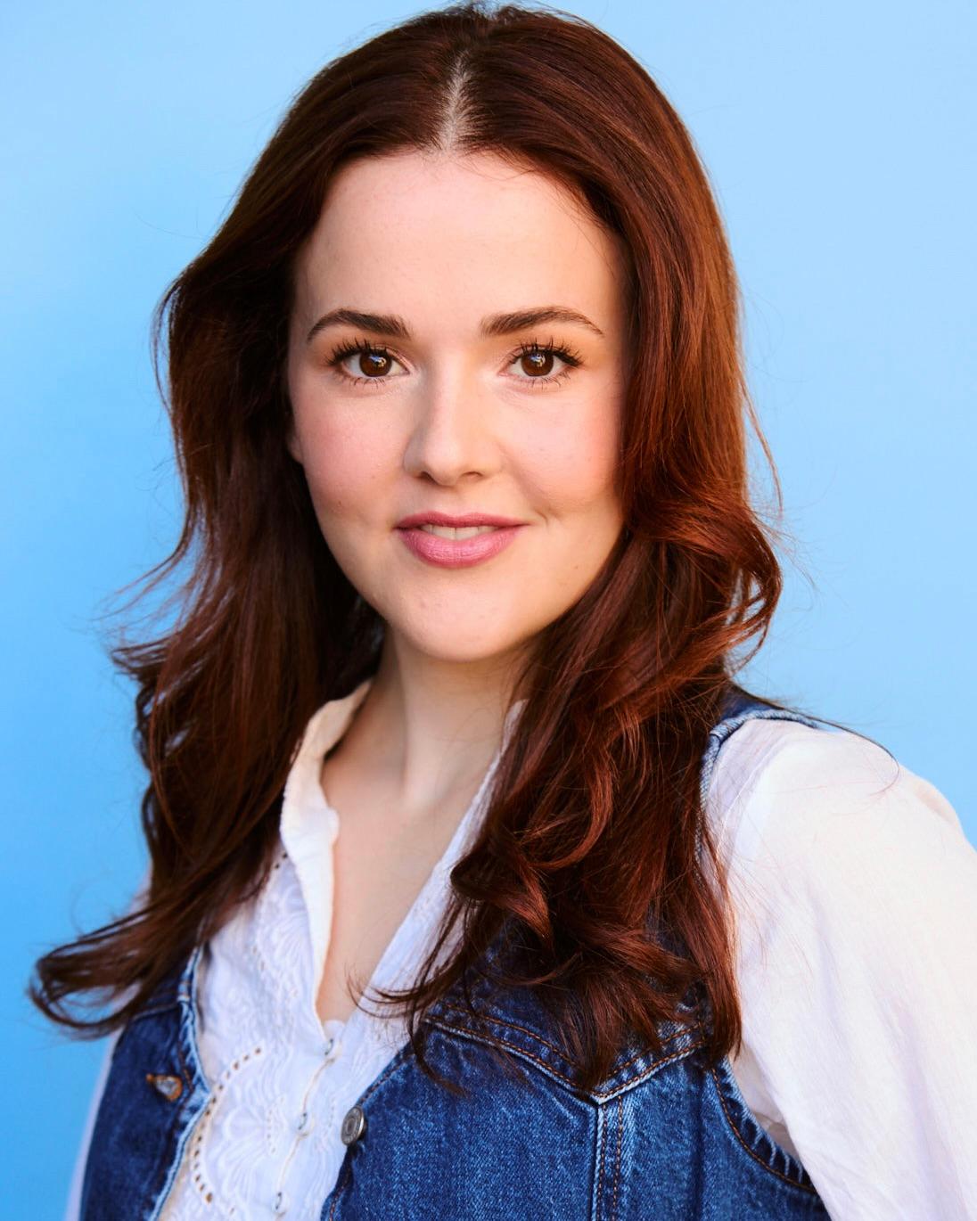 actor Scarlett Cowan large photo