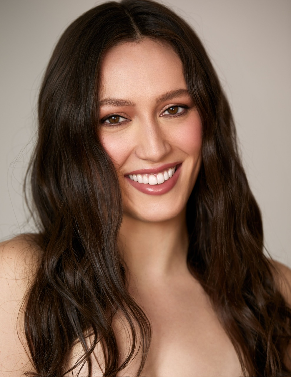 actor Delaney Hogan large photo