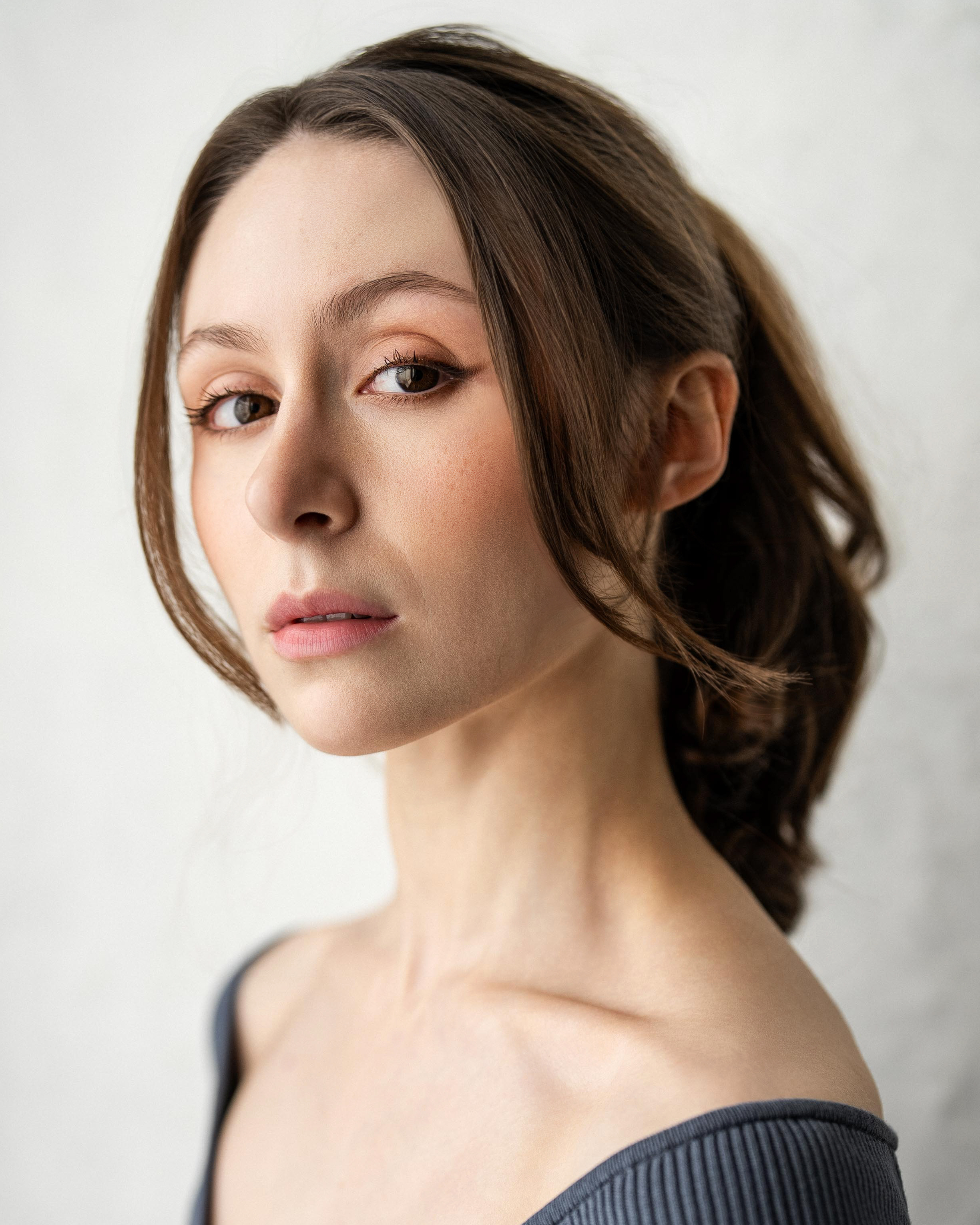 actor Courtney Mirelle large photo