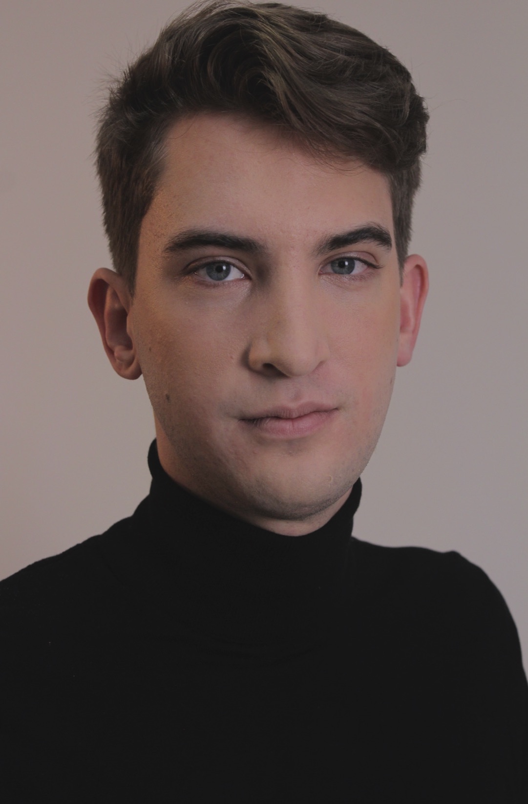 actor Dylan Hall large photo