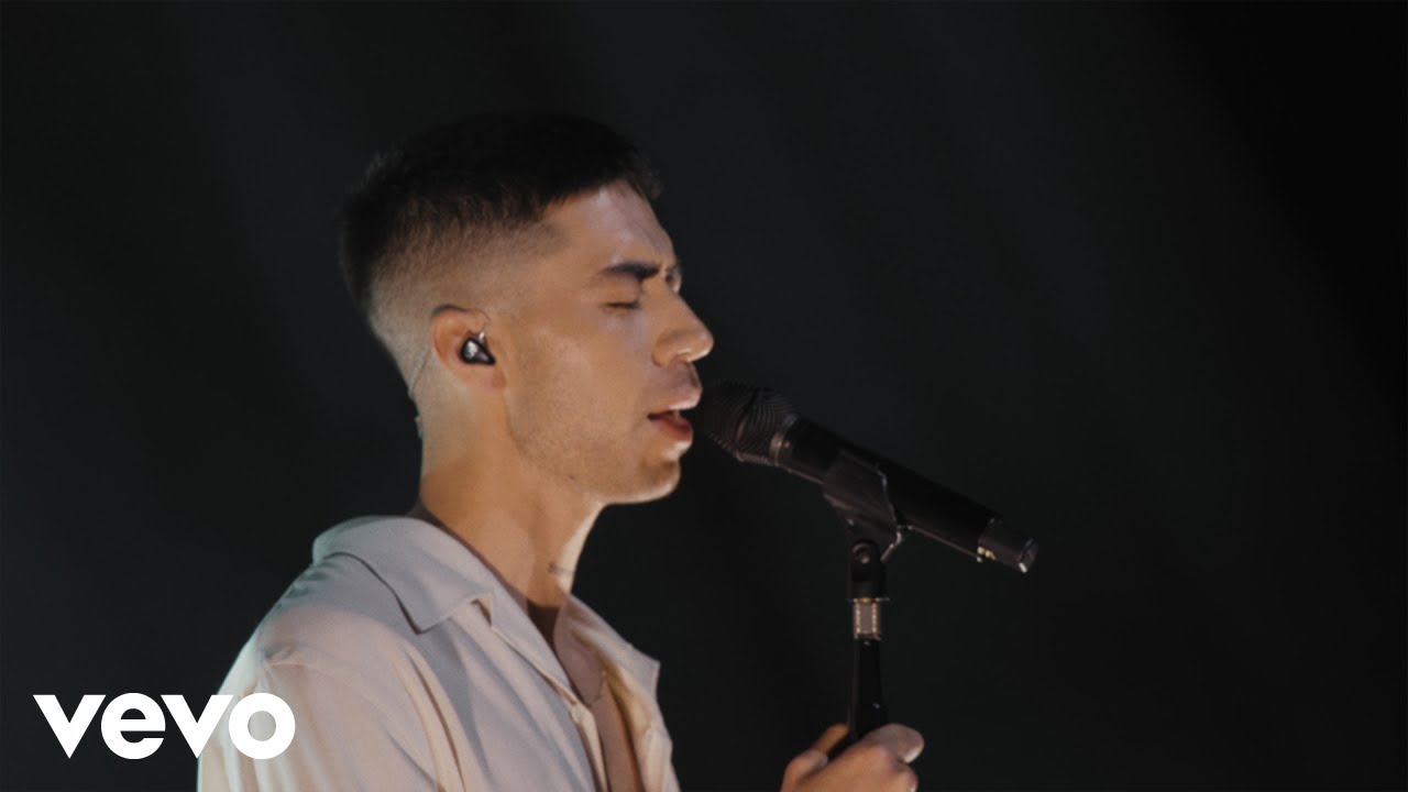TEEKS - First Time (Live at The Civic) background