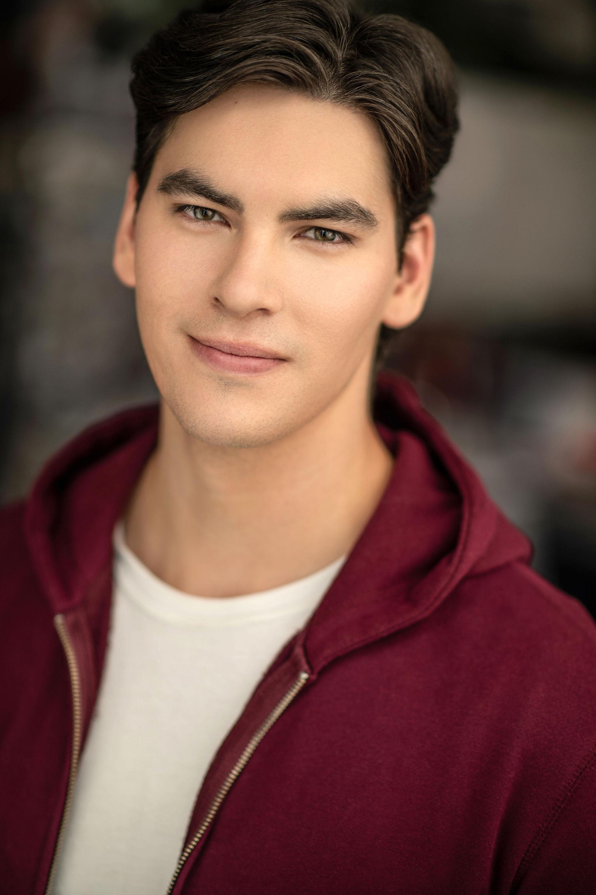 actor Kaydin Gibson large photo