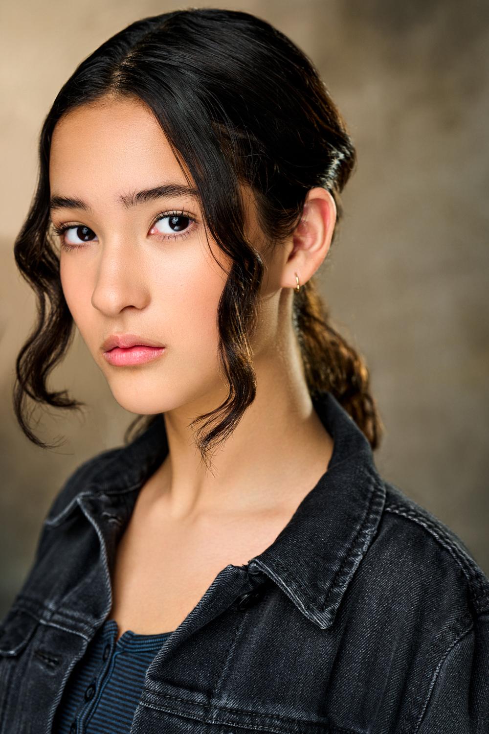 actor Linder Sutton large photo