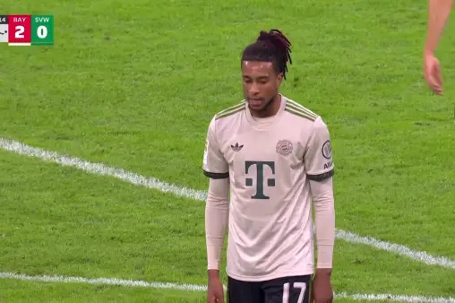 [Highlights] Bischoff's cutback from the box finds Olise, whose powerful shot sails over the stand