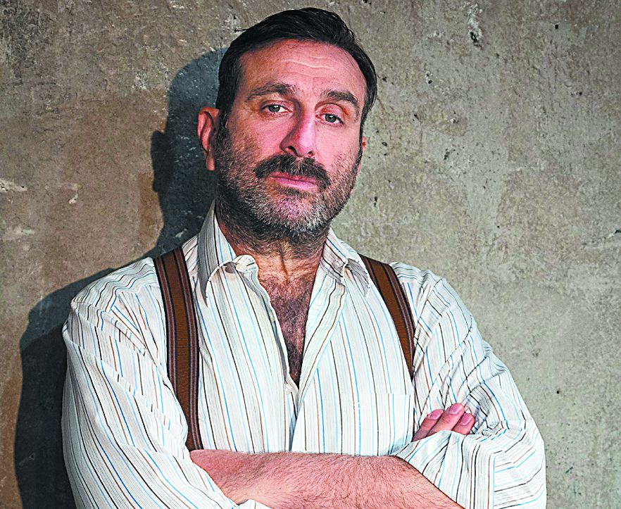 actor Ilias Valasis large photo