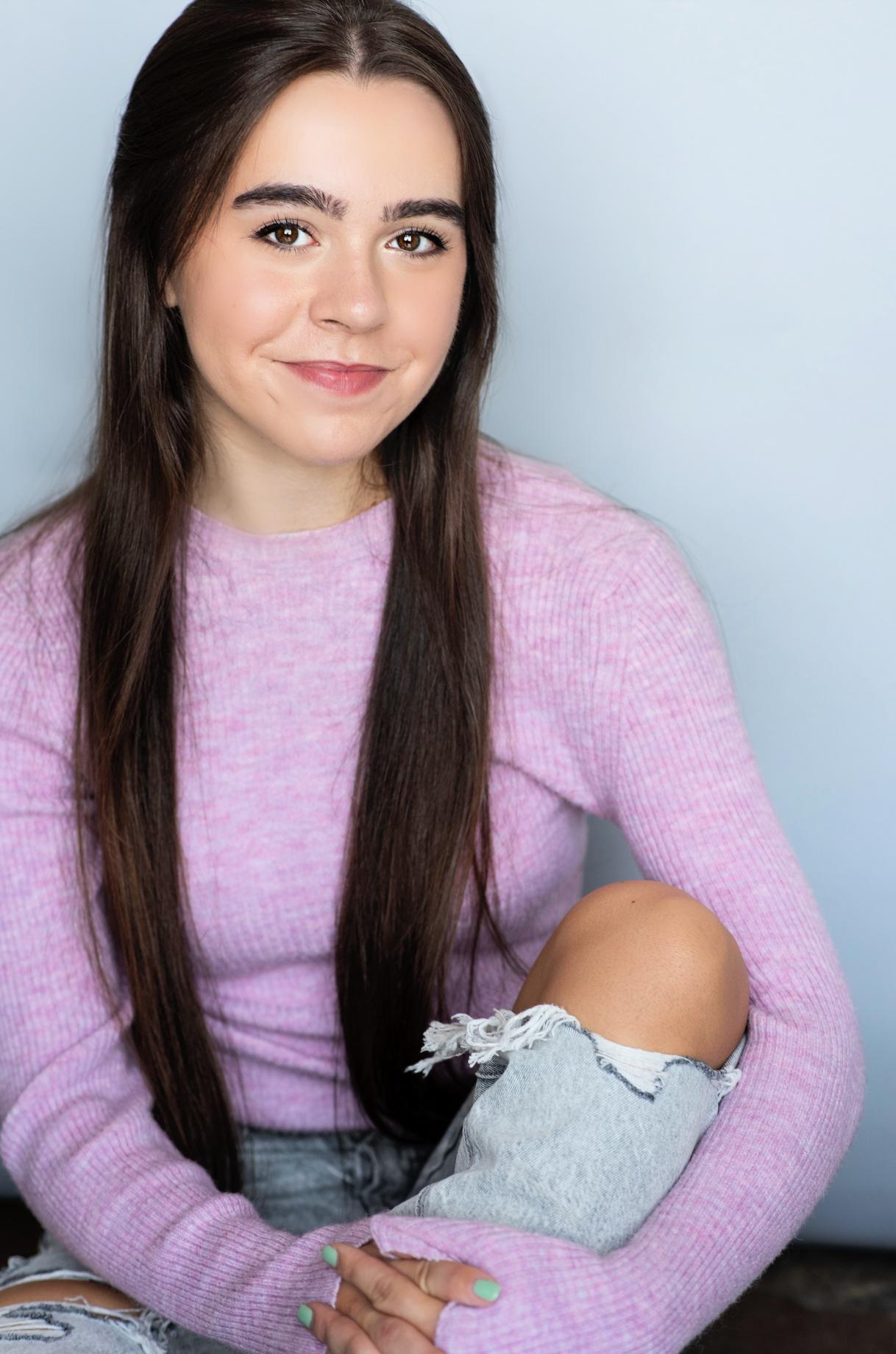 actor Ava Bianchi large photo