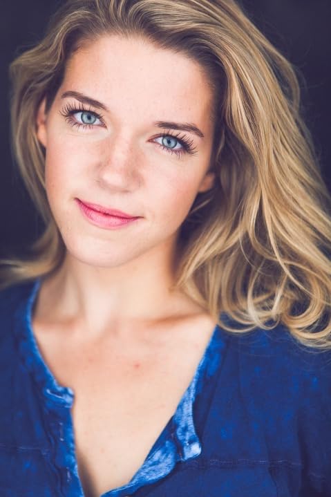 actor Kelly Buxton large photo