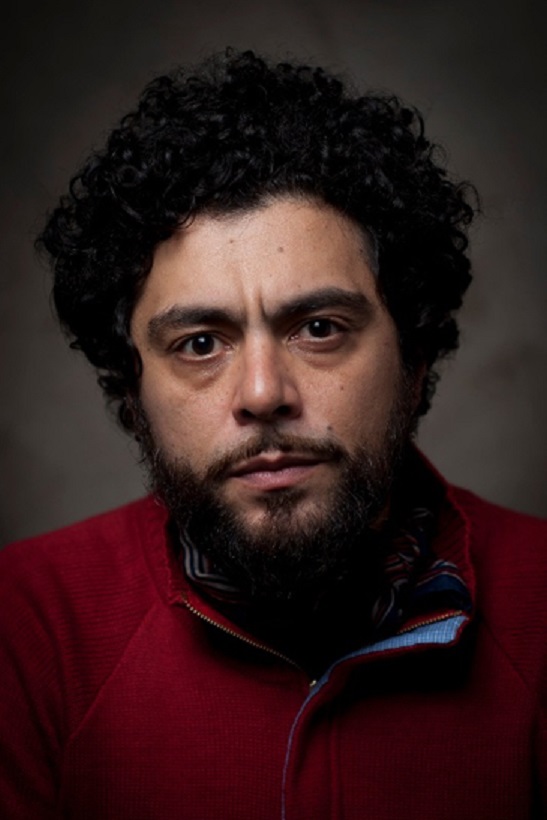 actor Alberto Ajaka large photo