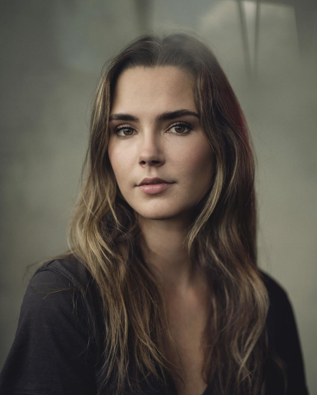 actor Siena Bjornerud large photo