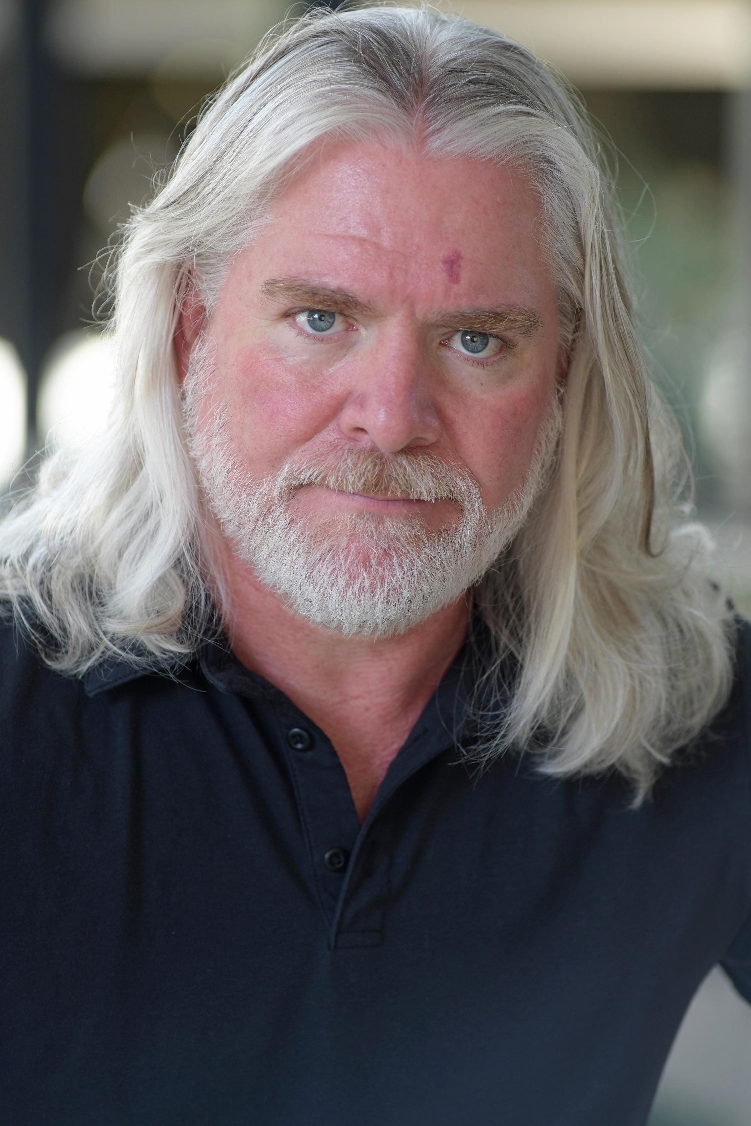 actor Martin Skeen large photo