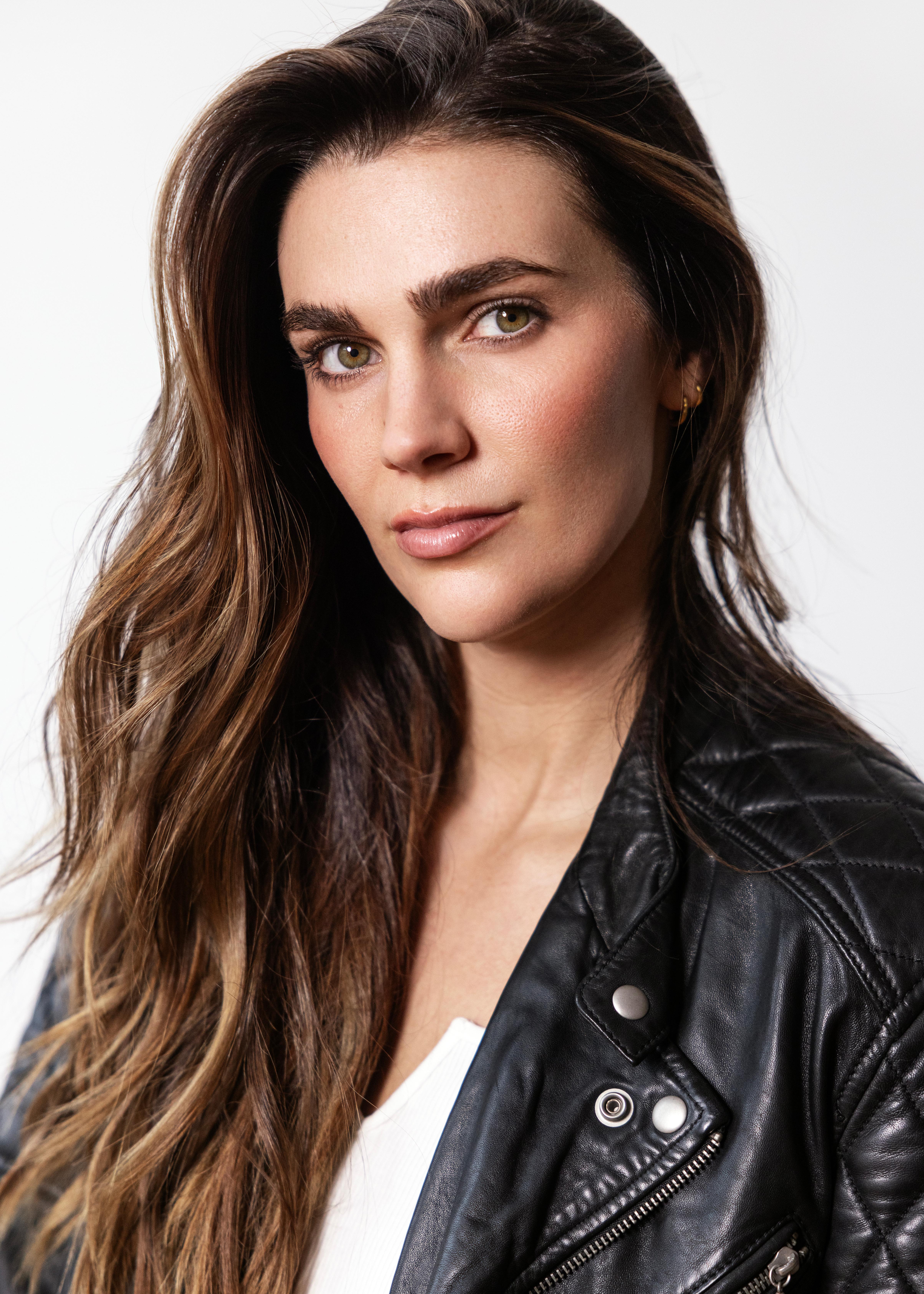 actor Katie Gibbons large photo