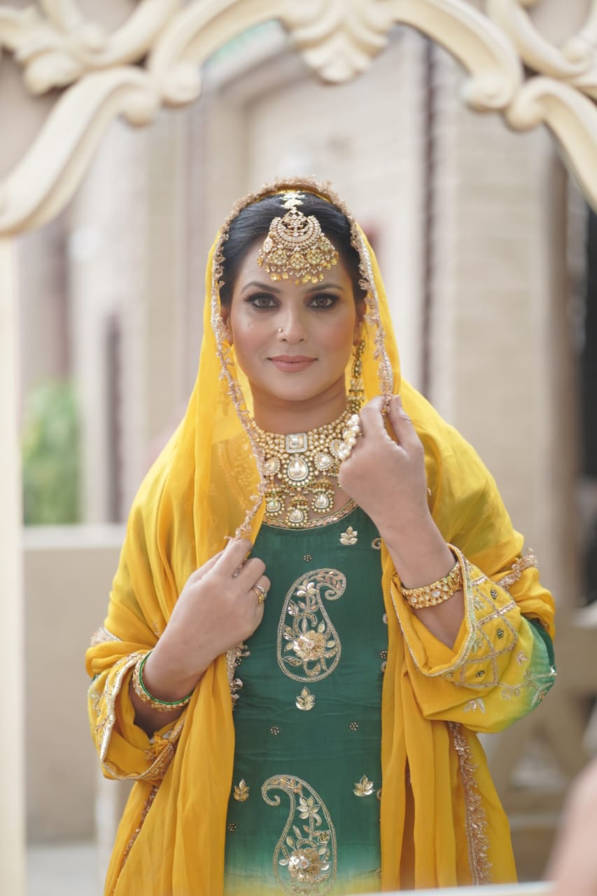 actor Raj Dhaliwal large photo