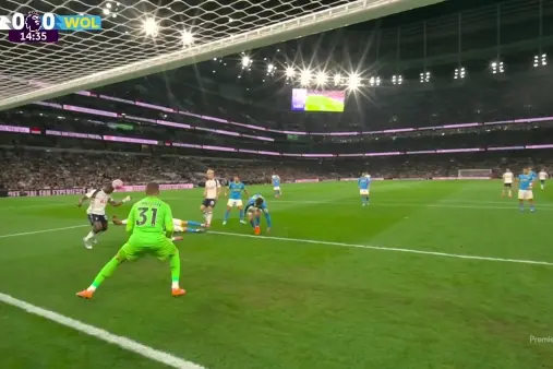 [Highlights] Simmons' cross into the box, Kudus' header hits the crossbar