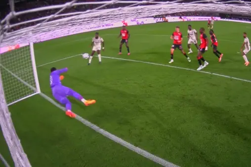 [Highlights] Suddenly busy! Samba makes another brilliant save to deny Udor's header