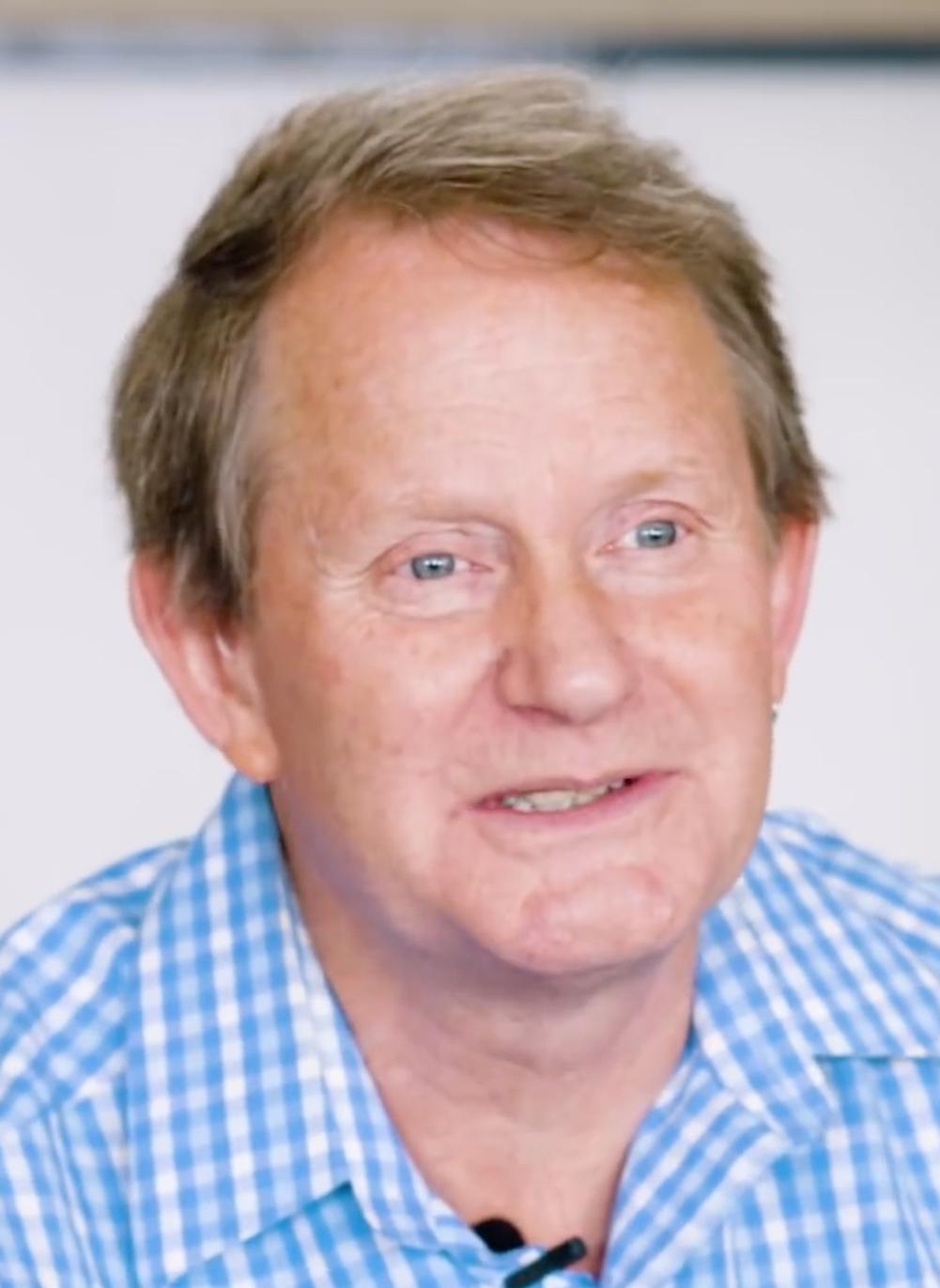 actor Howard Phillips large photo