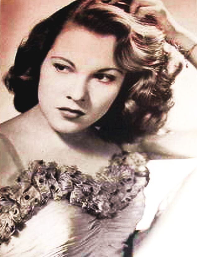 actor Margaret Landry large photo