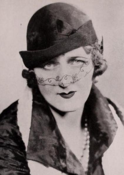 actor Toni Edgar-Bruce large photo