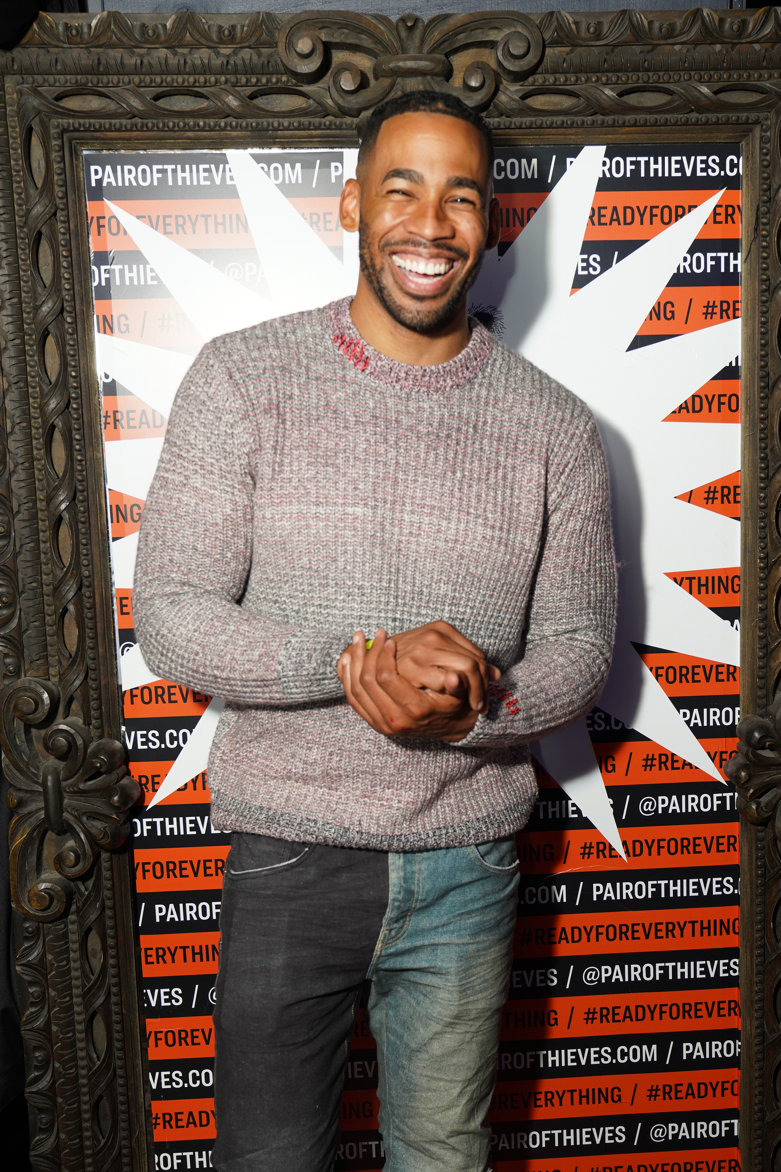 actor Mike Johnson large photo