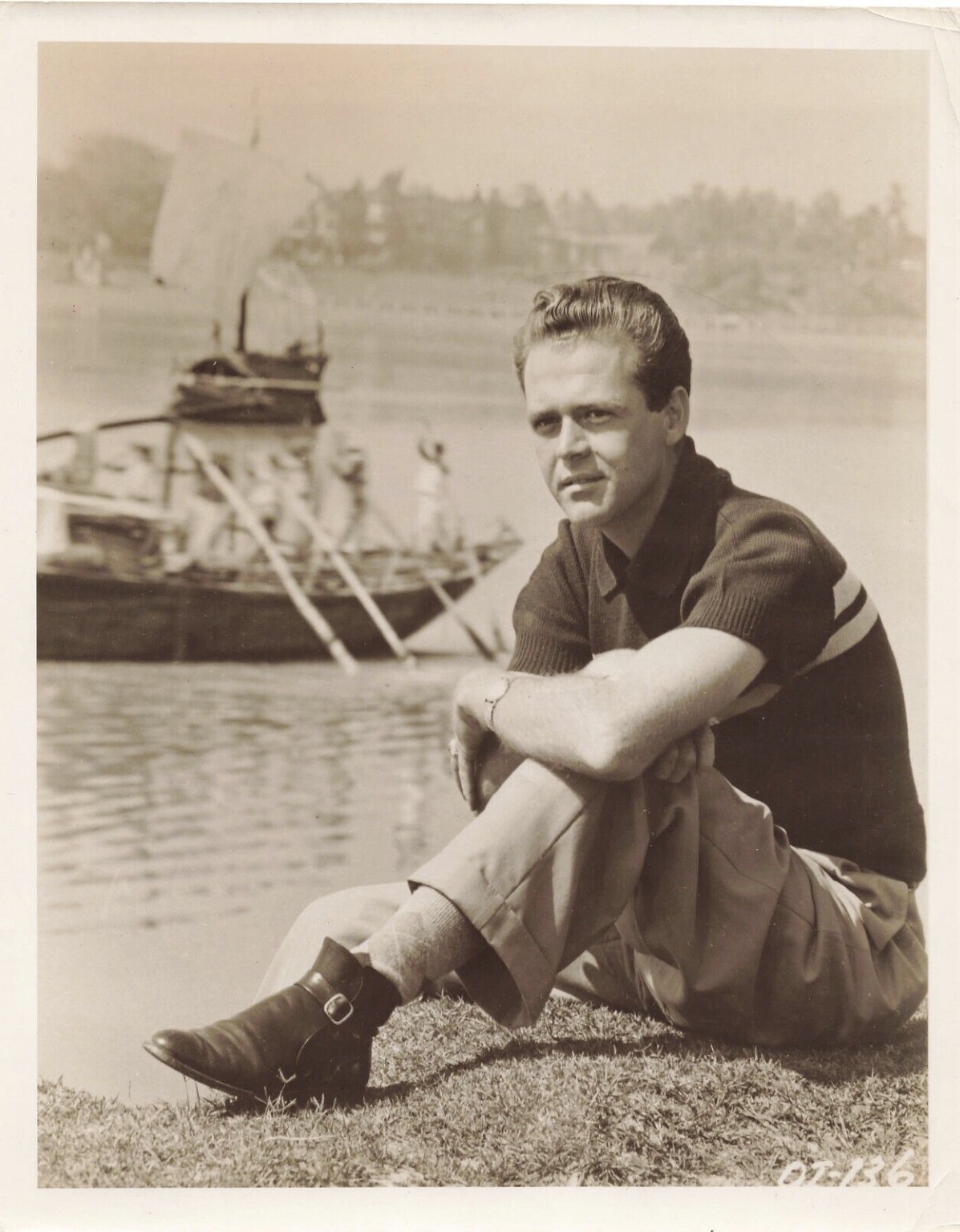 actor Thomas E. Breen large photo