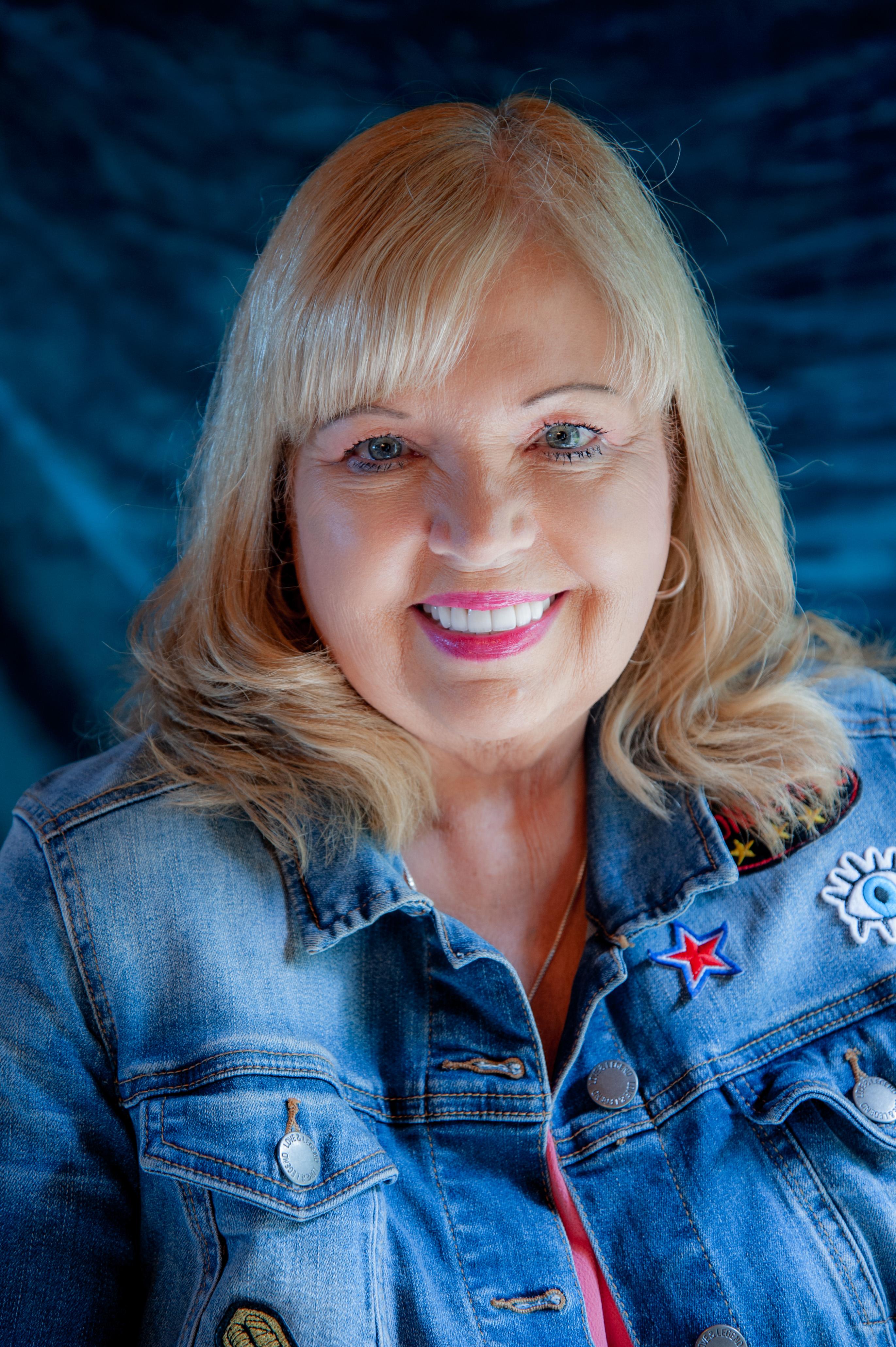 actor Shelley Gold large photo