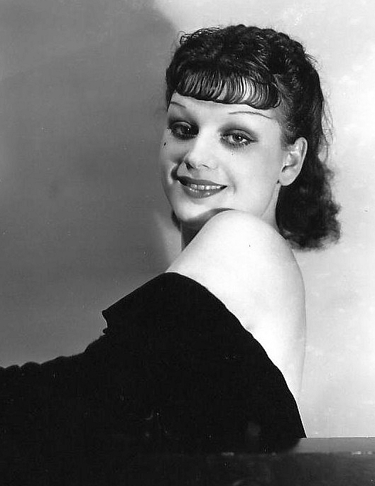 actor Poppy Wilde large photo